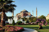Imperial Istanbul Half-day Tour: Hagia Sophia and Grand Bazaar