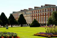 Kensington Palace and Hampton Court Palace Day Trip from London