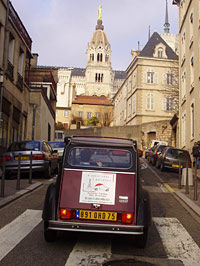 Private Lyon and Mont d'Or Tour by Citroen 2CV