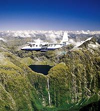 Milford Sound Full-Day Tour from Queenstown including Scenic Flight