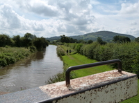 Private Tour: 2-Night Peak District Canal Boat Tour from Manchester to Congleton