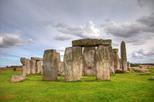 Save 13%: Stonehenge, Windsor Castle and Bath Day Trip from London by Viator
