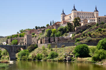 7-Day Southern Spain Tour: Granada, Toledo, Madrid, Cordoba, Seville and Ronda from Malaga