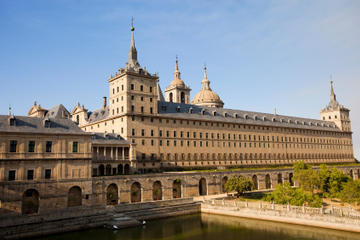 Madrid Super Saver: El Escorial Monastery and Aranjuez Royal Palace Day Trip from Madrid