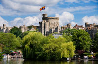 Windsor Castle, Stonehenge and Oxford Custom Day Trip