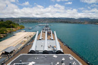 Pearl Harbor Battleships Tour and Honolulu Sightseeing from Maui by Air