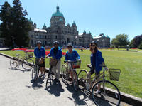 Victoria Castles and Neighborhoods Bike Tour