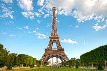 Paris City Tour and Eiffel Tower Half-day Trip