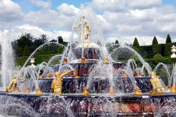 Versailles Guided Tour with Optional Fountain Show