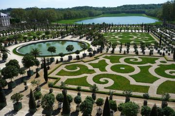 Versailles Walking Tour with Optional Fountain Show