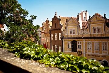 Private Walking Tour: Prague Old Town, Wenceslas Square and Jewish Quarter