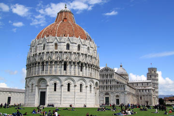 Pisa Walking Tour Including Skip-the-Line Leaning Tower of Pisa Ticket