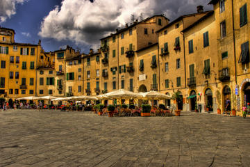 Private Tour: Lucca and Pisa