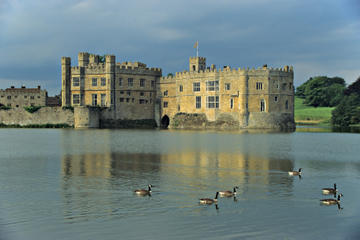 Leeds Castle Private Viewing, Canterbury and Greenwich Day Trip from London