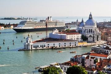 Venice Departure Transfer: Central Venice to Cruise Port