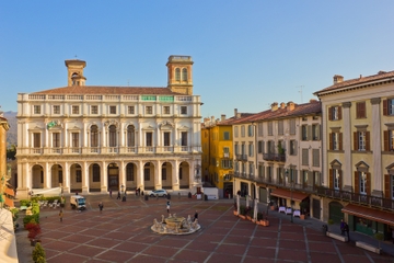 Bergamo City Sightseeing Trip From Milan
