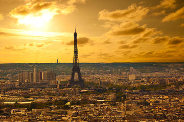 Skip the Line: Small-Group Eiffel Tower Sunset Tour
