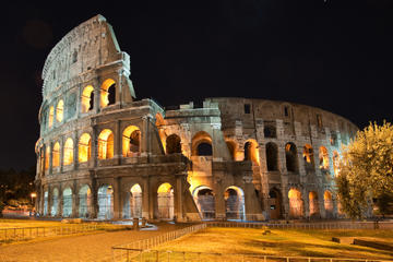 Colosseum and Ancient Rome Tour by Night