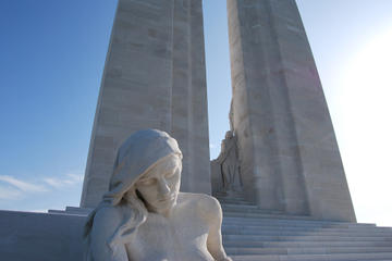 Small-Group Day Trip to Arras and Vimy Ridge WW1 Battlefields from Paris