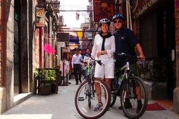 Small-Group Bike Tour: Highlights of Shanghai Including the Bund and Xintiandi